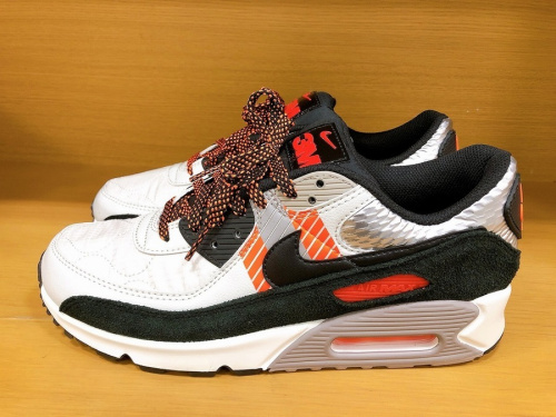 REEBOKのNIKE