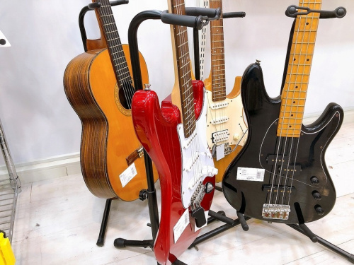 中古楽器店の電子ピアノ