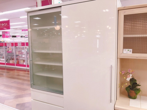 カップボード・食器棚のkarimoku