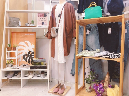 レディースファッションの春服