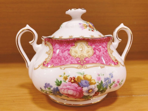 洋食器のROYAL ALBERT