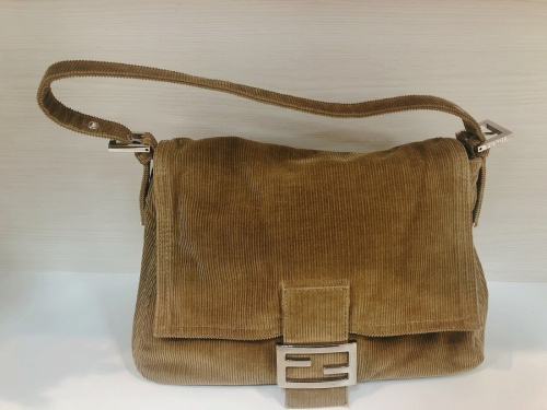 バッグのFENDI