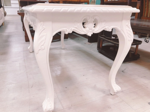 ソファのアンティーク調