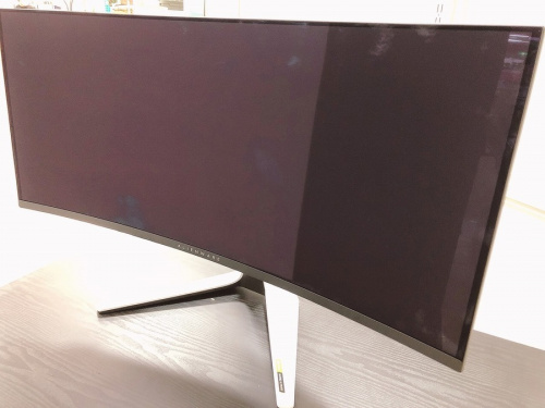 有機ELのエイリアンウェア