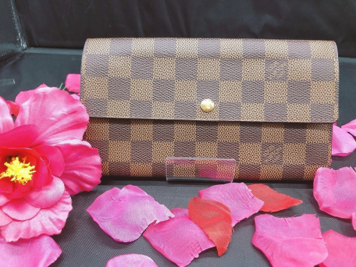 財布のLOUIS VUITTON
