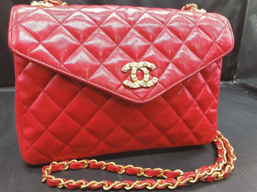 バッグのCHANEL