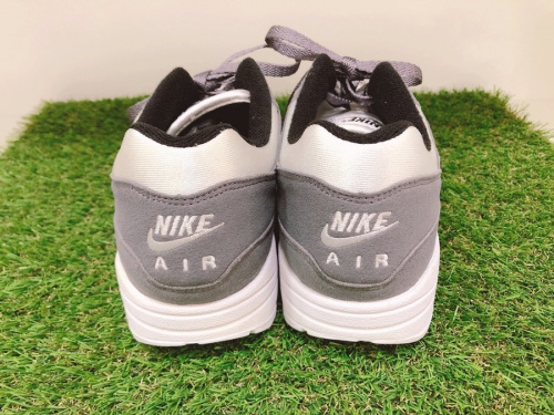 AIR MAX
