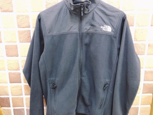 ジャケットのTHE NORTH FACE