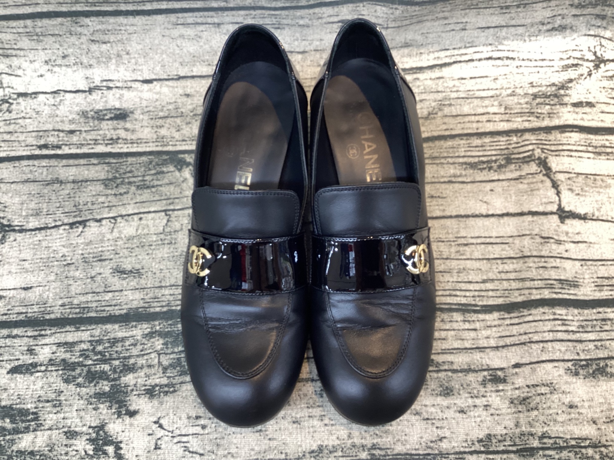 新入荷商品】CHANEL（シャネル）ココマークヒールローファーのご