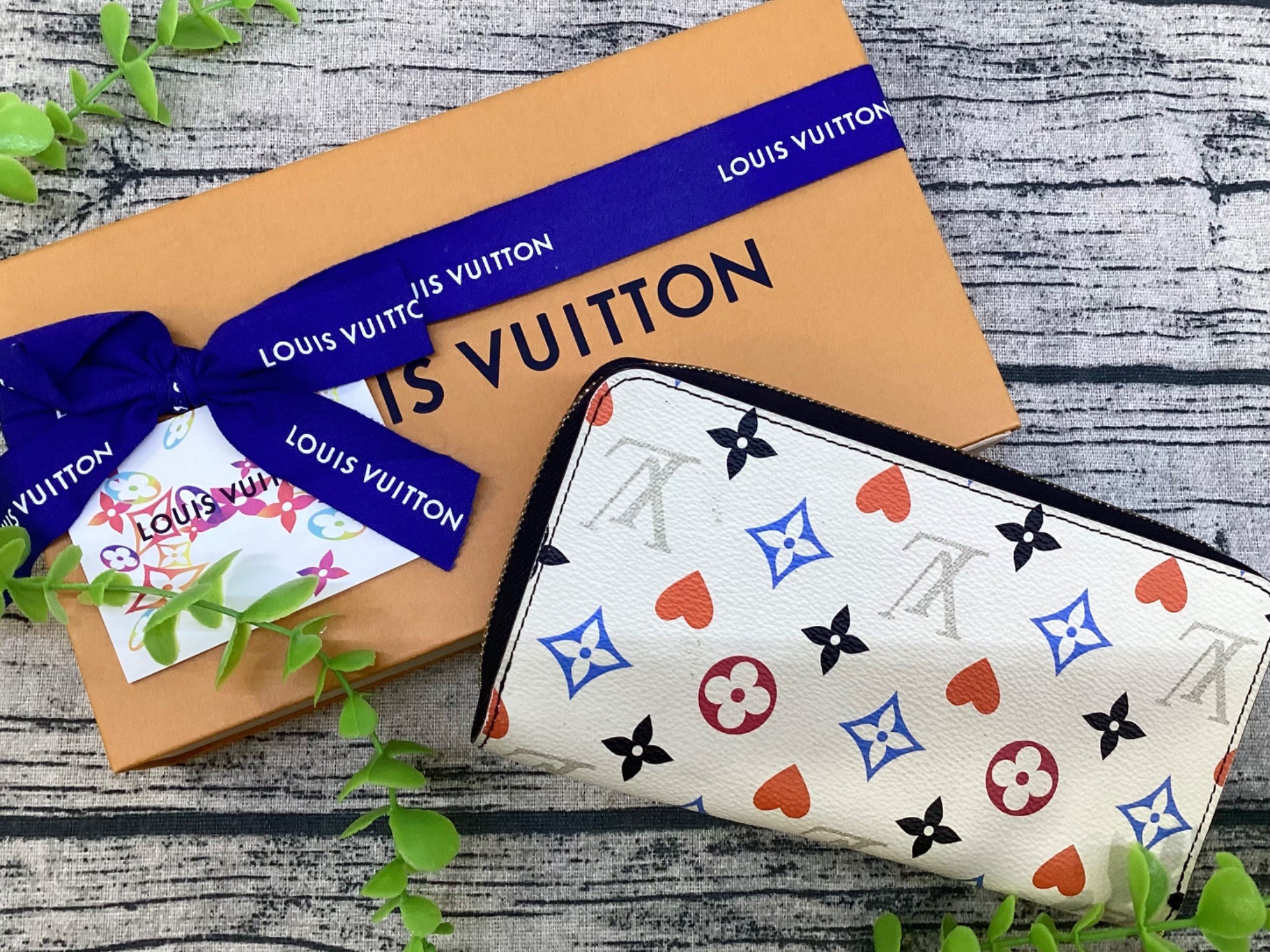 ￼ 早い者勝ち‼️‼️ Louis Vuitton 長財布 新入荷商品】LOUIS VUITTON（ルイ・ヴィトン）より長財布のご