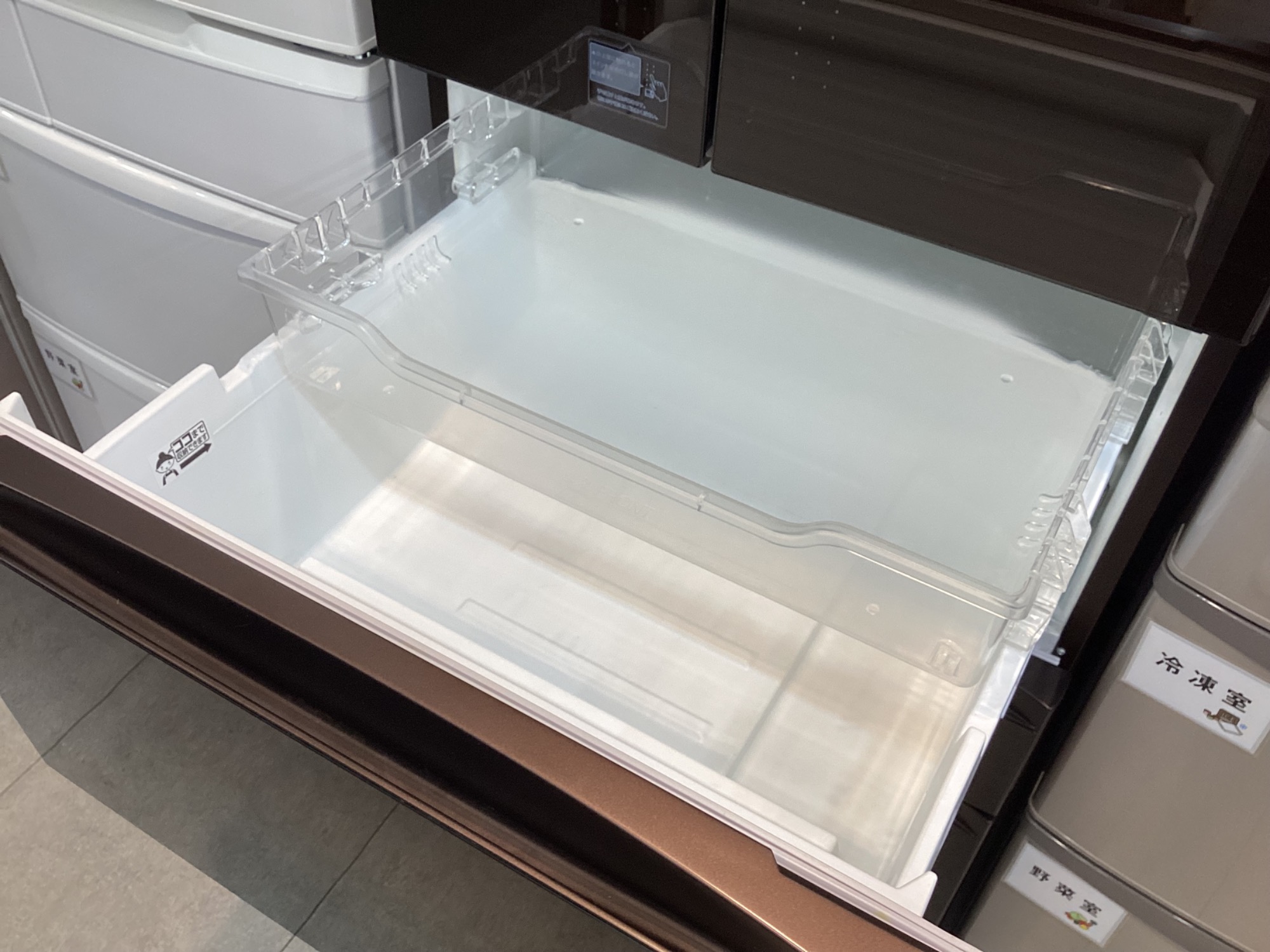 新入荷商品】TOSHIBA（トウシバ）より、6ドア冷蔵庫のご紹介です