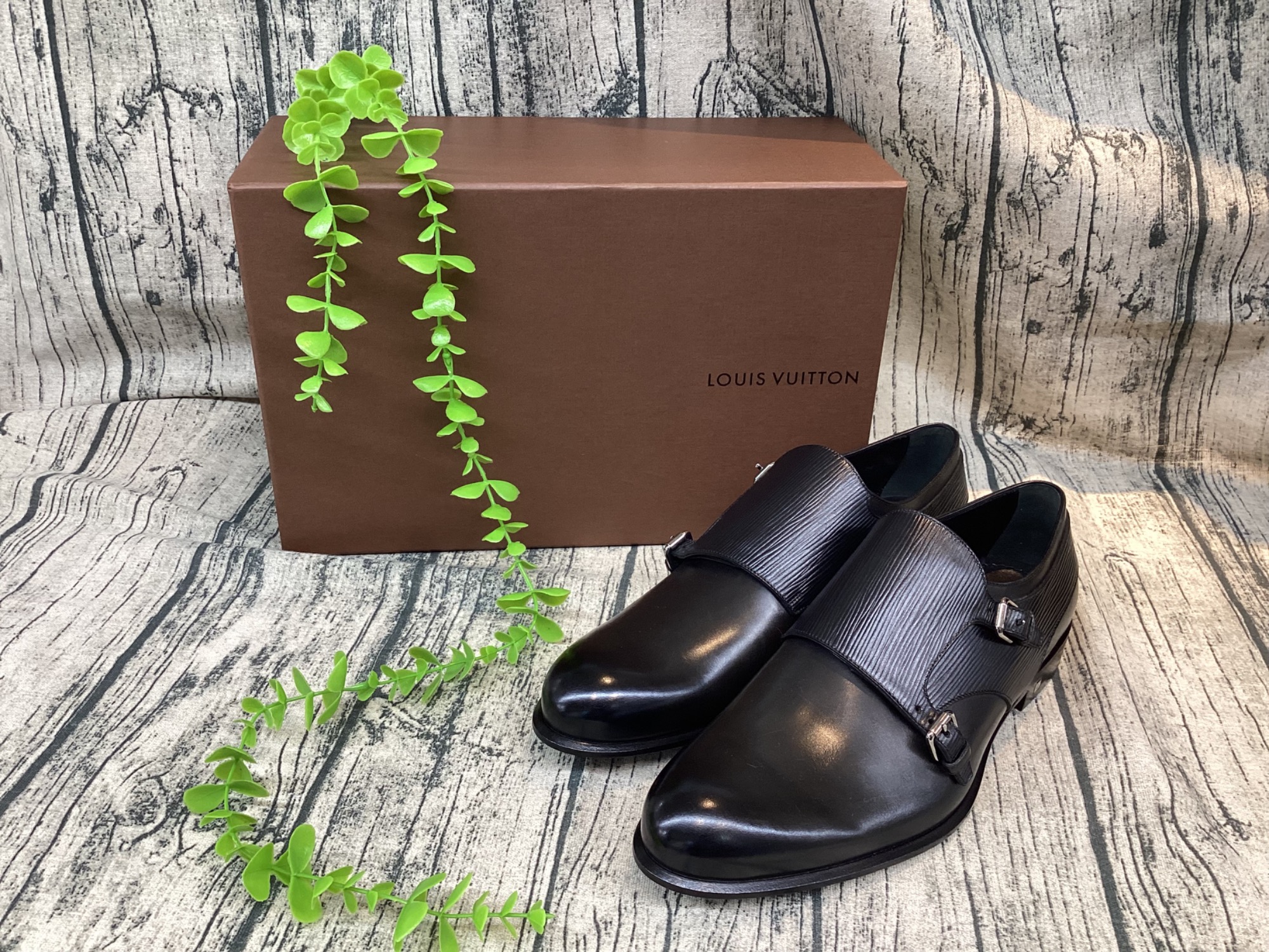 LOUIS VUITTON ルイヴィトン　モンクストラップ　鏡面仕上げ 新入荷商品】LOUIS VUITTON（ルイ・ヴィトン）ダブルモンク