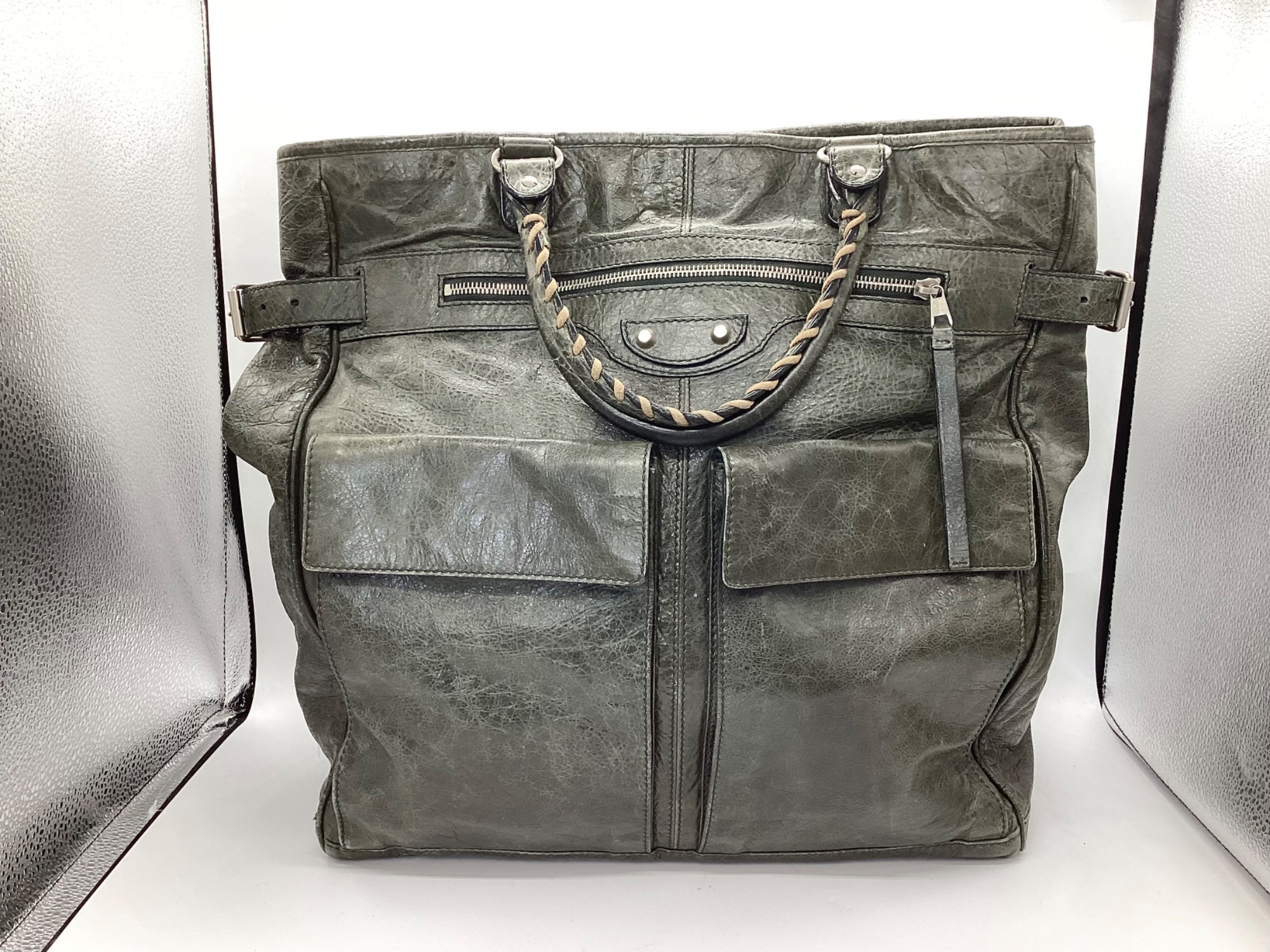 ブランド買取強化中】BALENCIAGA（バレンシアガ）よりClassic Bridge