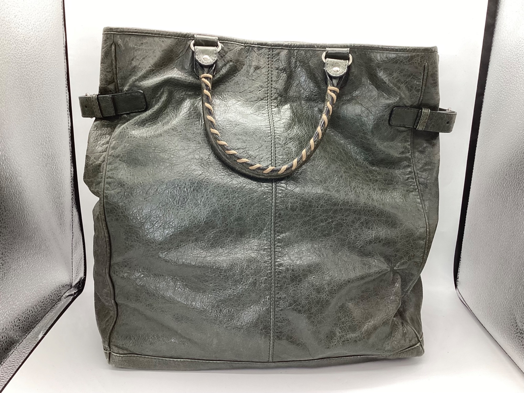 ブランド買取強化中】BALENCIAGA（バレンシアガ）よりClassic Bridge