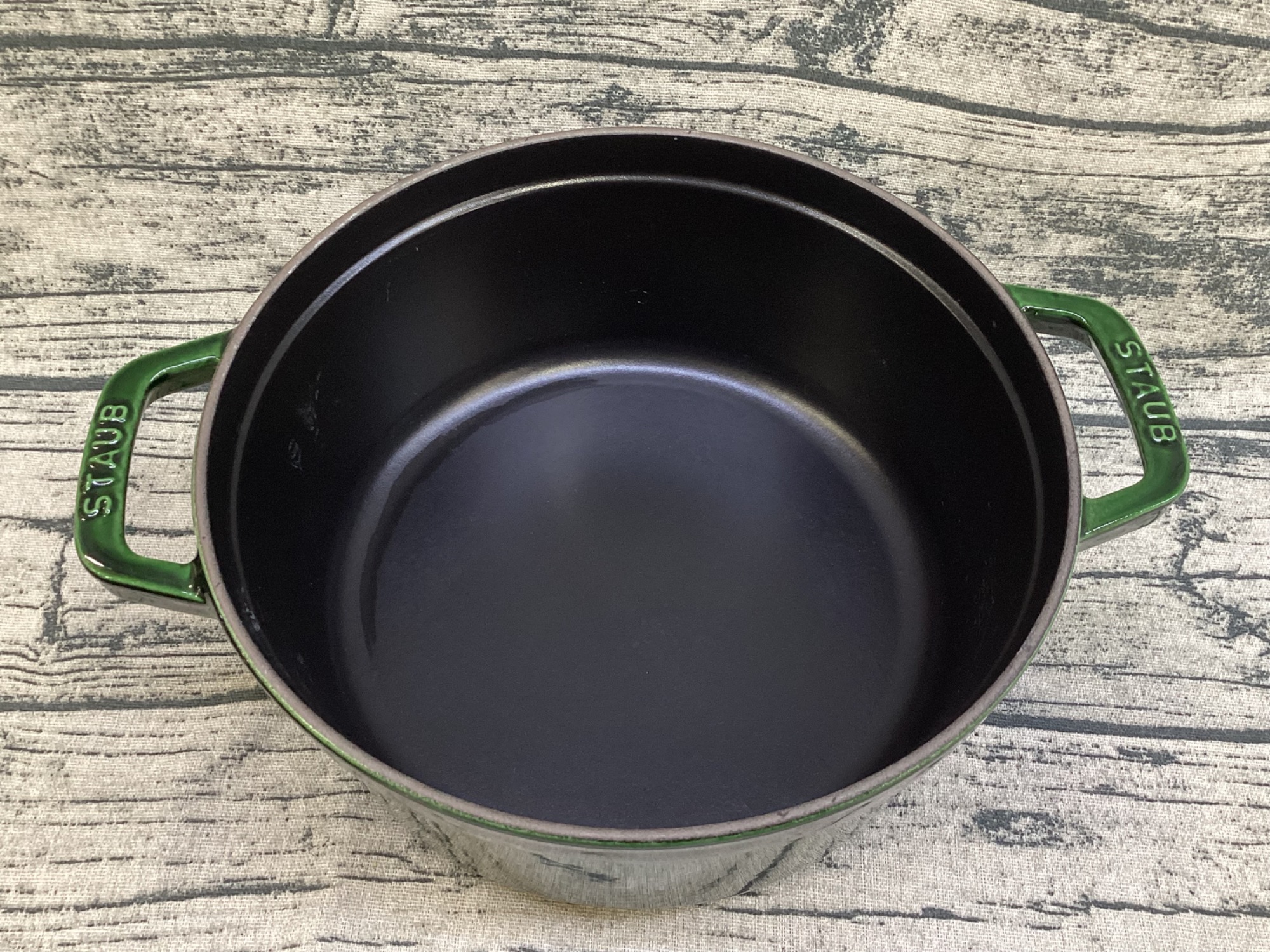 キッチン雑貨買取強化中】Staub（ストウブ）より、両手鍋のご紹介です