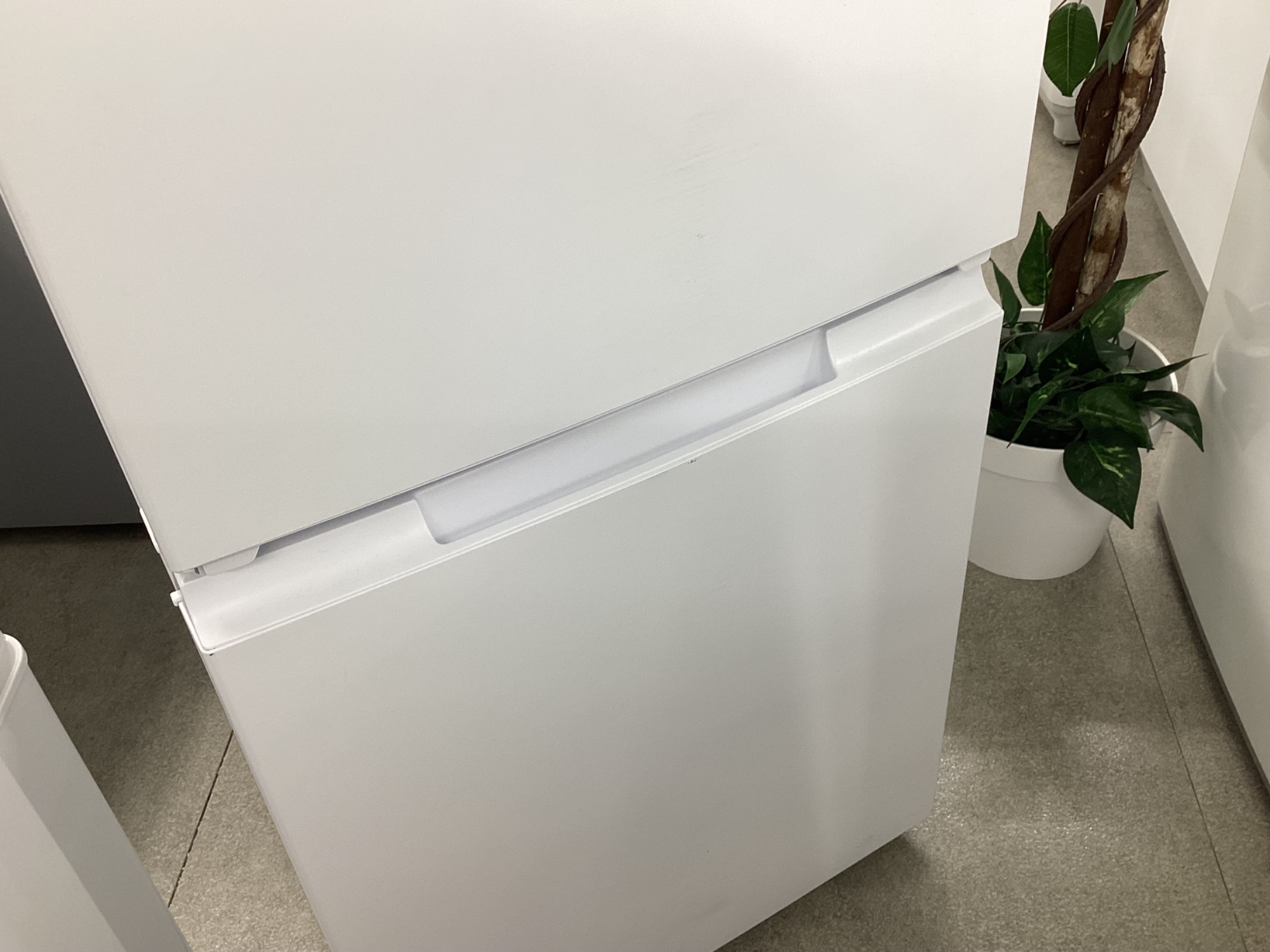 中古家電買取強化中】SHARP(シャープ)より2023年製2ドア冷蔵庫のご 中古家電買取強化中】SHARP(シャープ)より2023年製2ドア冷蔵庫のご