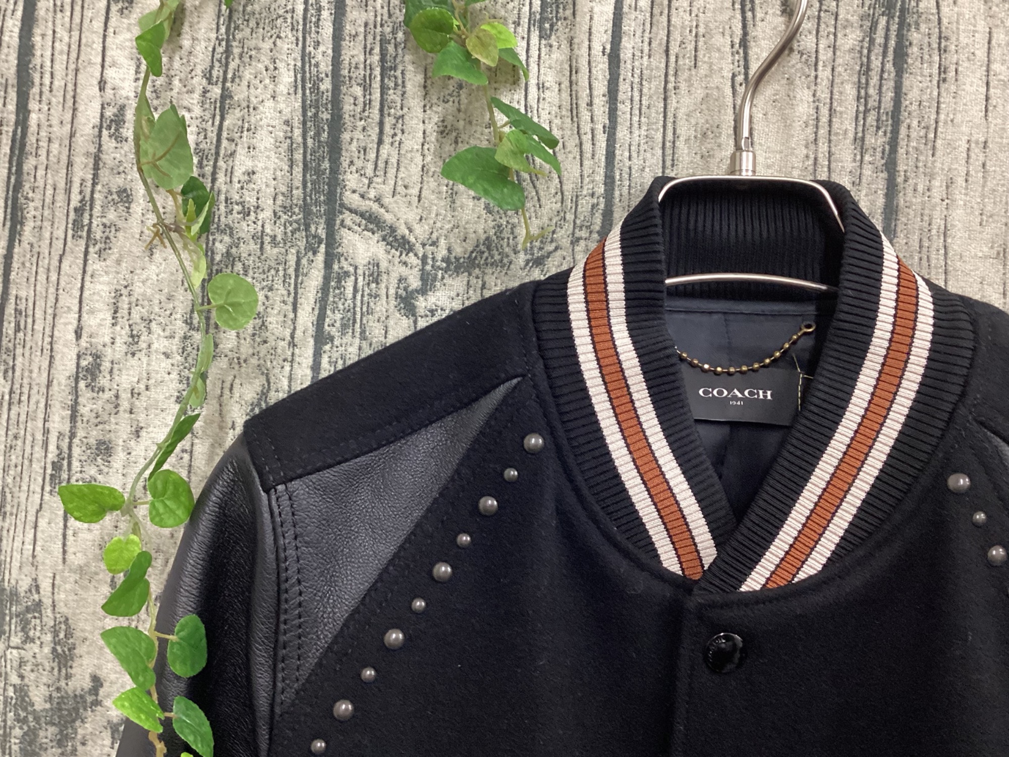 COACH買取強化中】COACH（コーチ）よりスタジャンのご紹介です。｜2026