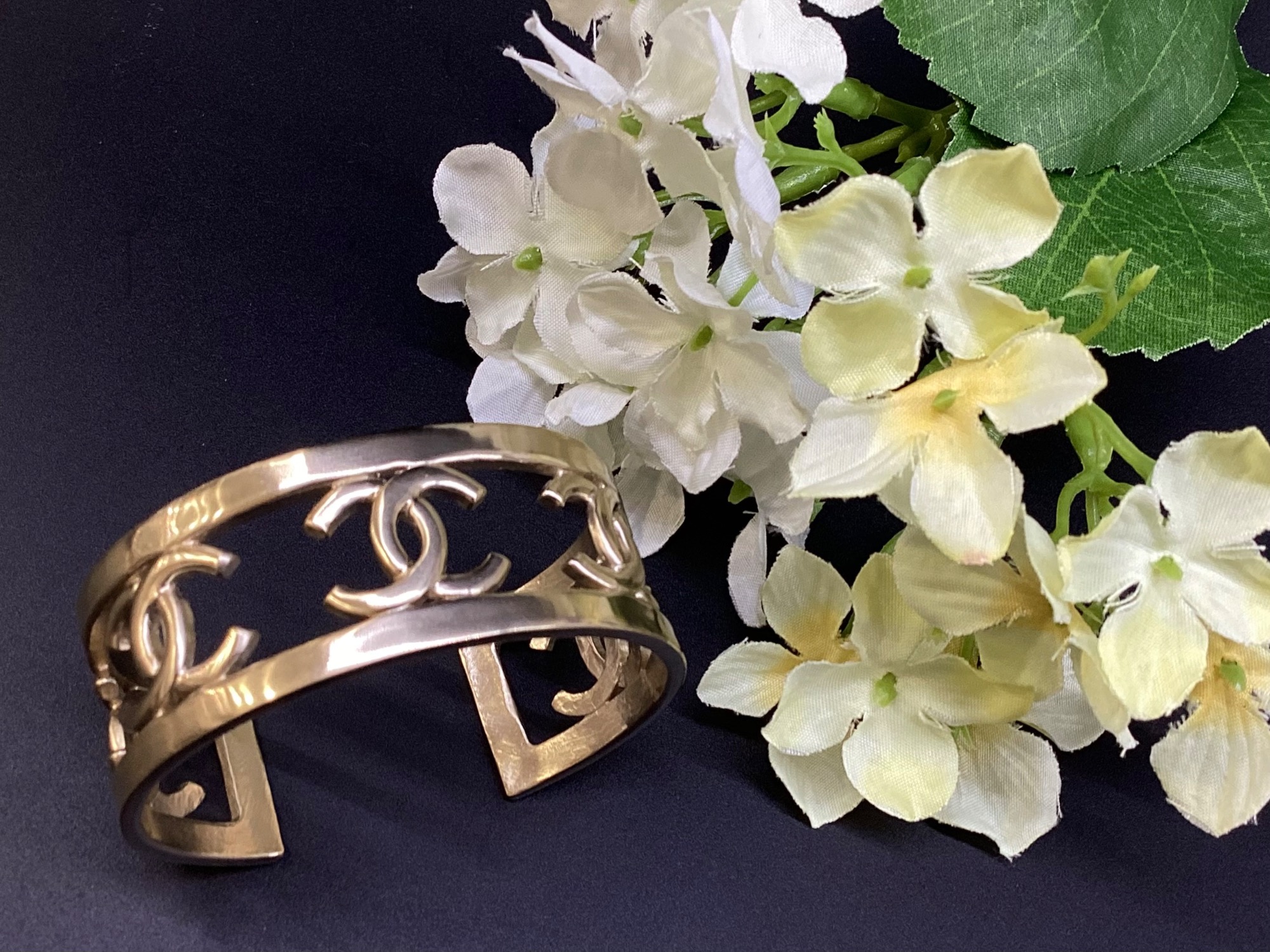 ブランドジュエリー買取強化中】CHANEL（シャネル）より、バングルのご