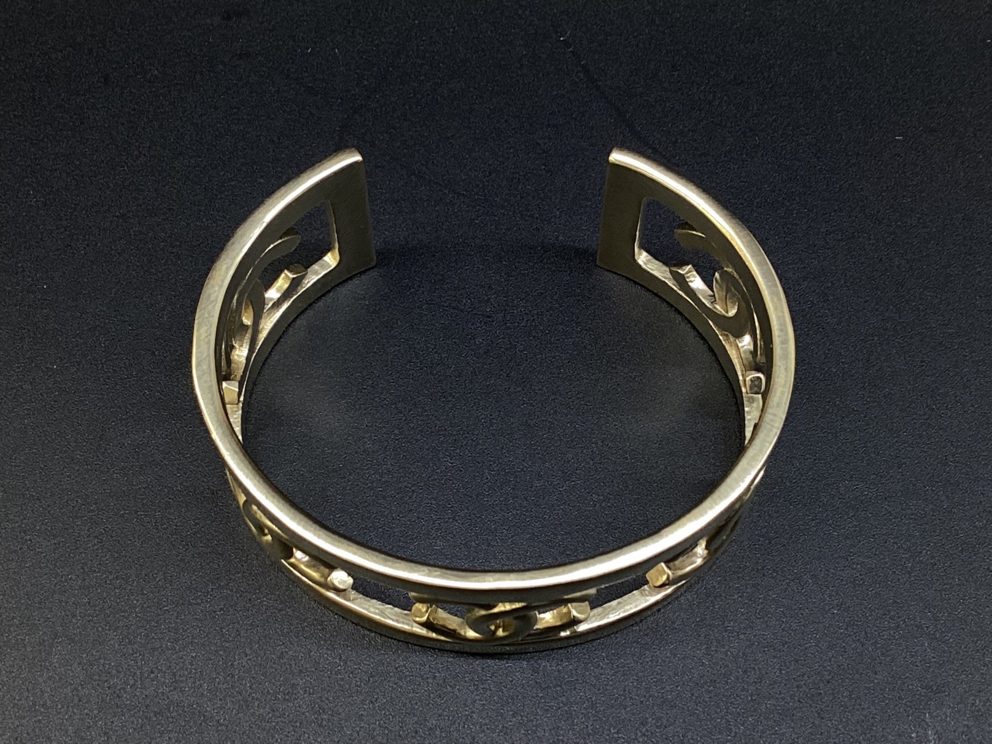 ブランドジュエリー買取強化中】CHANEL（シャネル）より、バングルのご