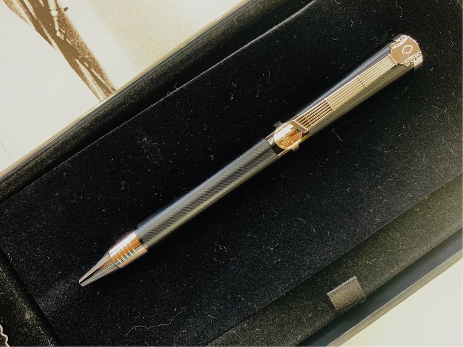 Mont Blanc ジョンレノン 限定ボールペン 新品 Mont Blanc 黒