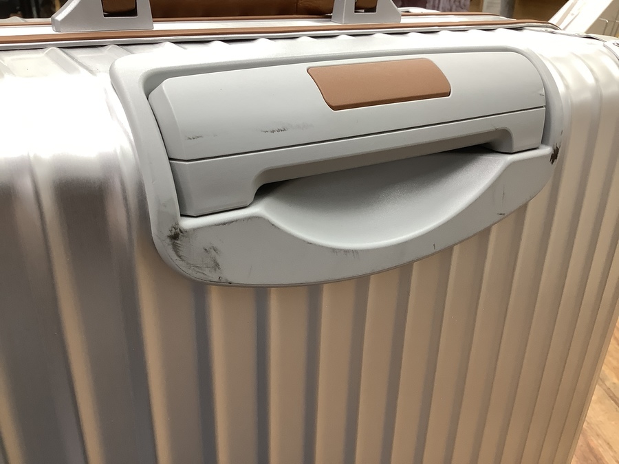 RIMOWA（リモワ）の63Lスーツケース『ルフトハンザボーイング747-8