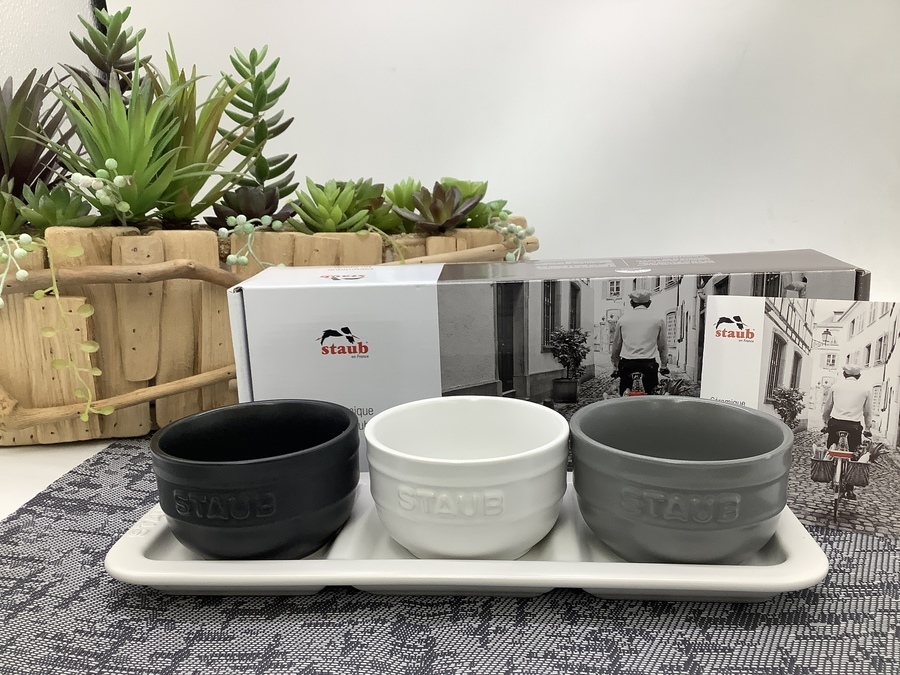 新品未使用 STAUB 3点セット ストウブ  皿 セット Amazon.co.jp: staub ストウブ 「 アペタイザーセット チェリー