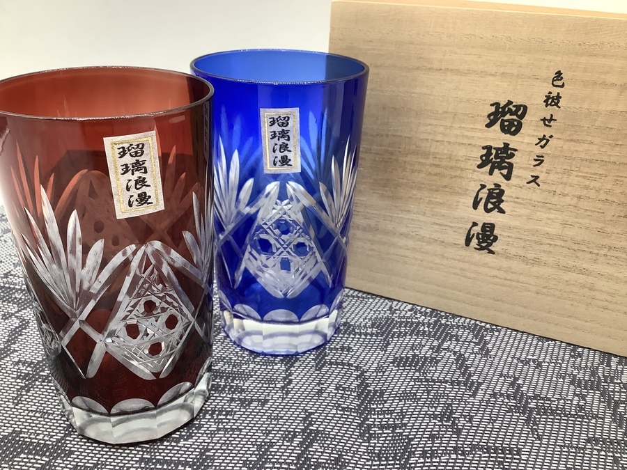 和食器買取実施中！】色被せガラス・瑠璃浪漫のペア切子入荷しま