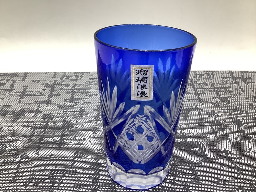 和食器買取実施中！】色被せガラス・瑠璃浪漫のペア切子入荷しま