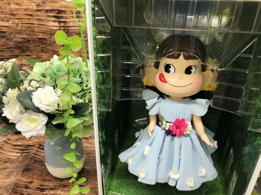 ペコちゃんのフラガール人形 2025年最新】ペコちゃんの FLOWER GIRLの人気アイテム - メルカリ