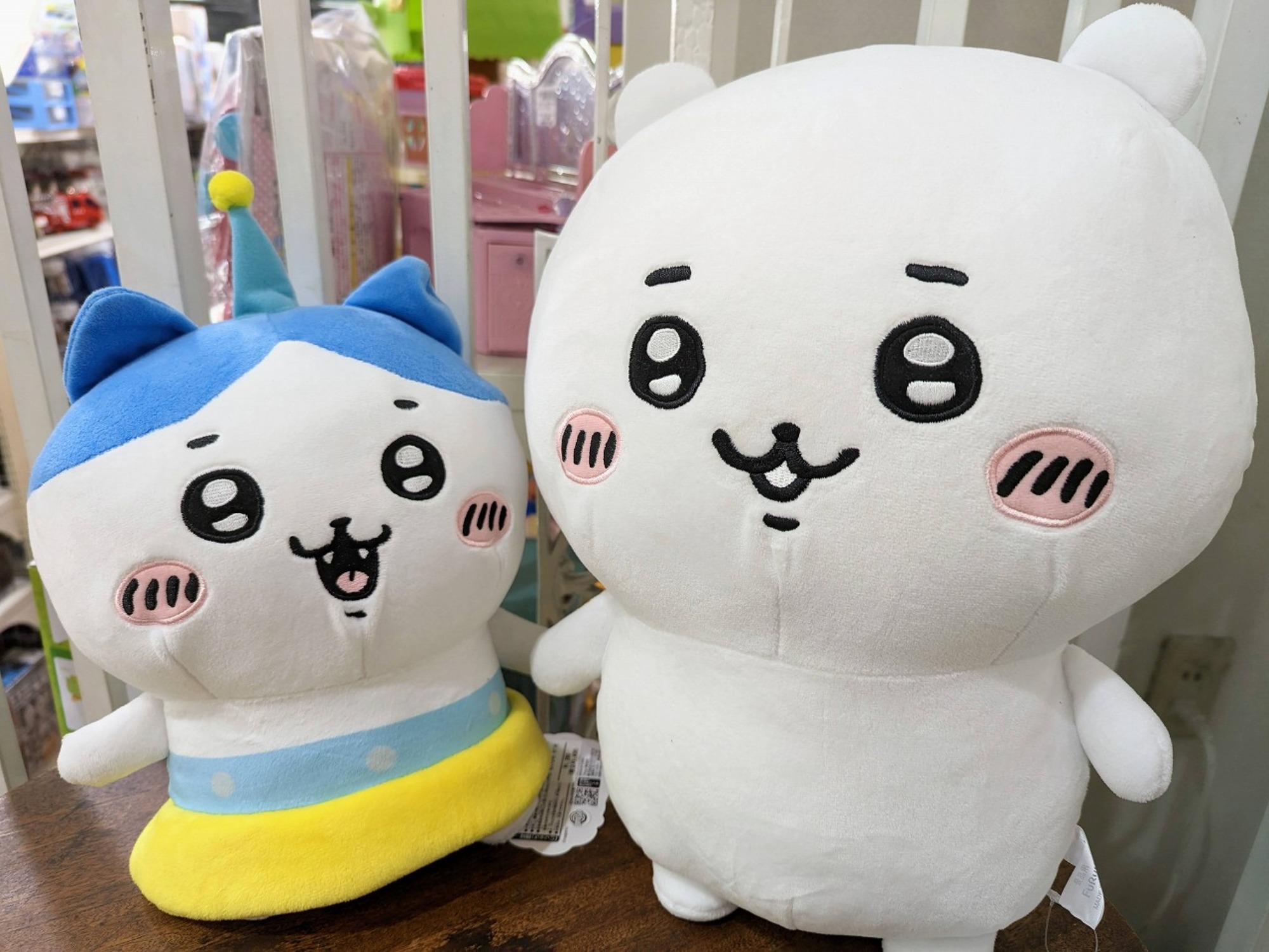 やー！】ちいかわとハチワレのぬいぐるみ入荷致したしました。｜2022年