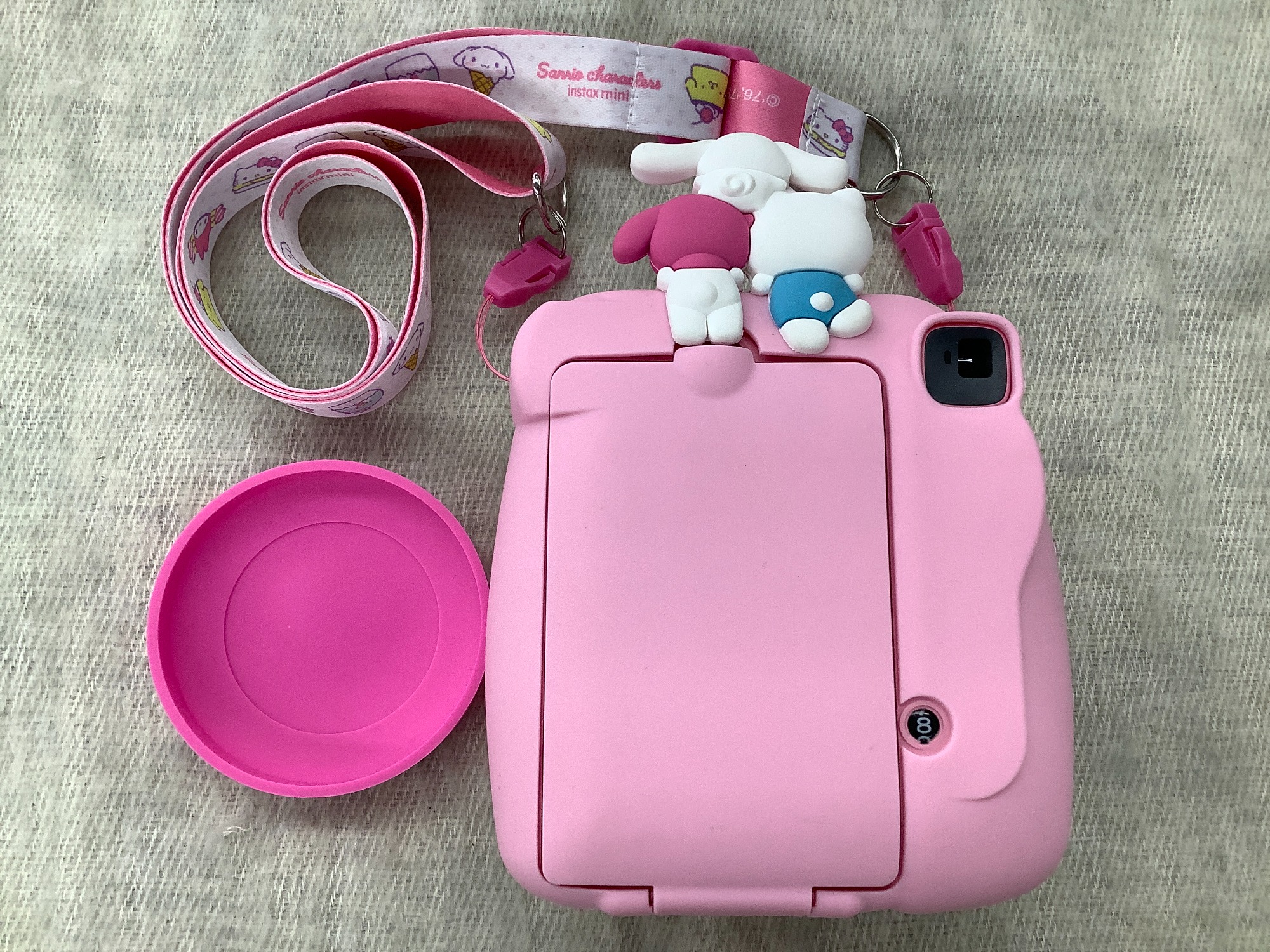 最前線の FUJIFILMよりサンリオ｢チェキ instax mini｣スペシャルキット入荷 キャラクターグッズ