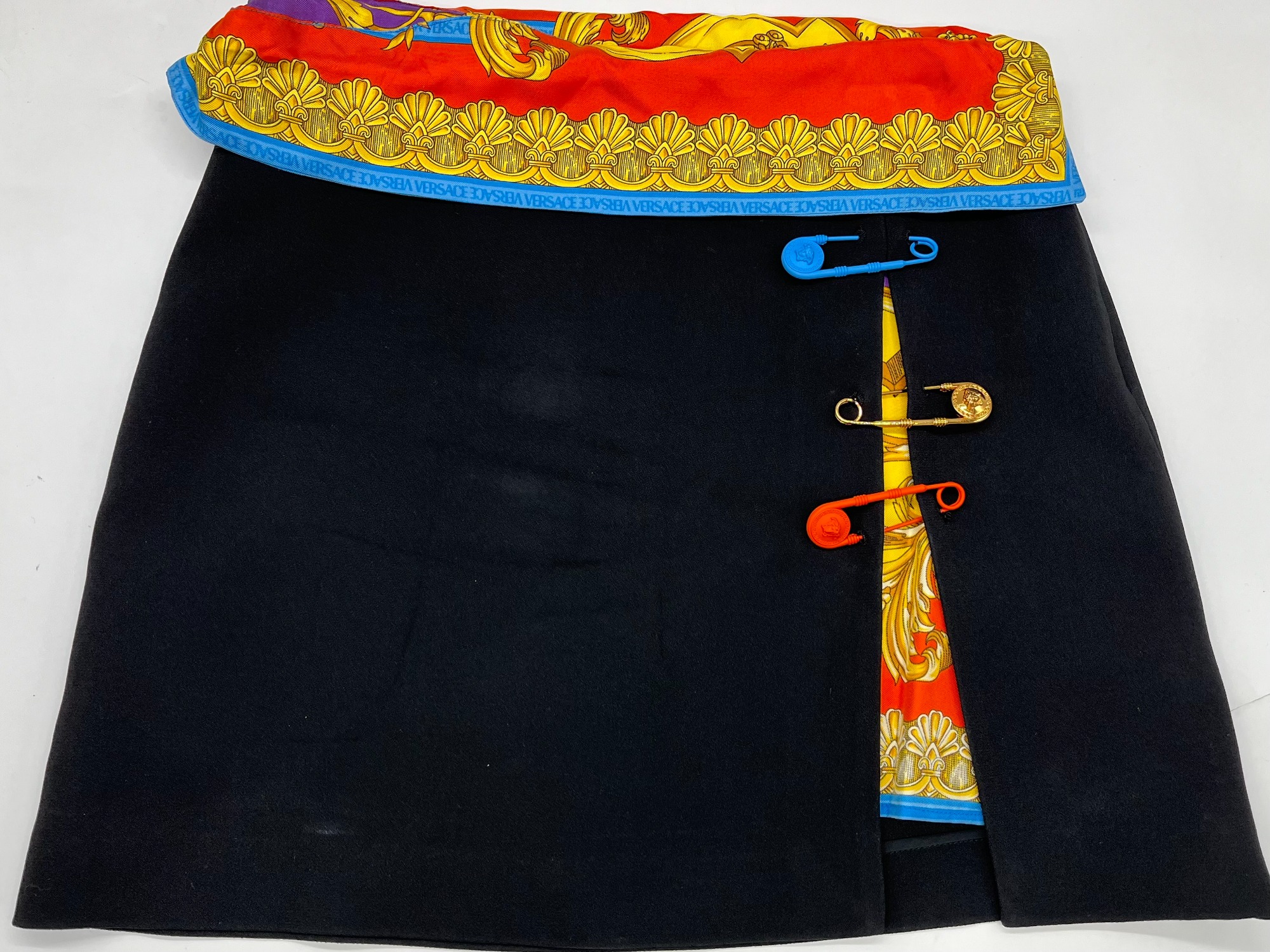 Gianni Versace ﻿(ジャンニ・ヴェルサーチ) Safety Pin Detail Mini