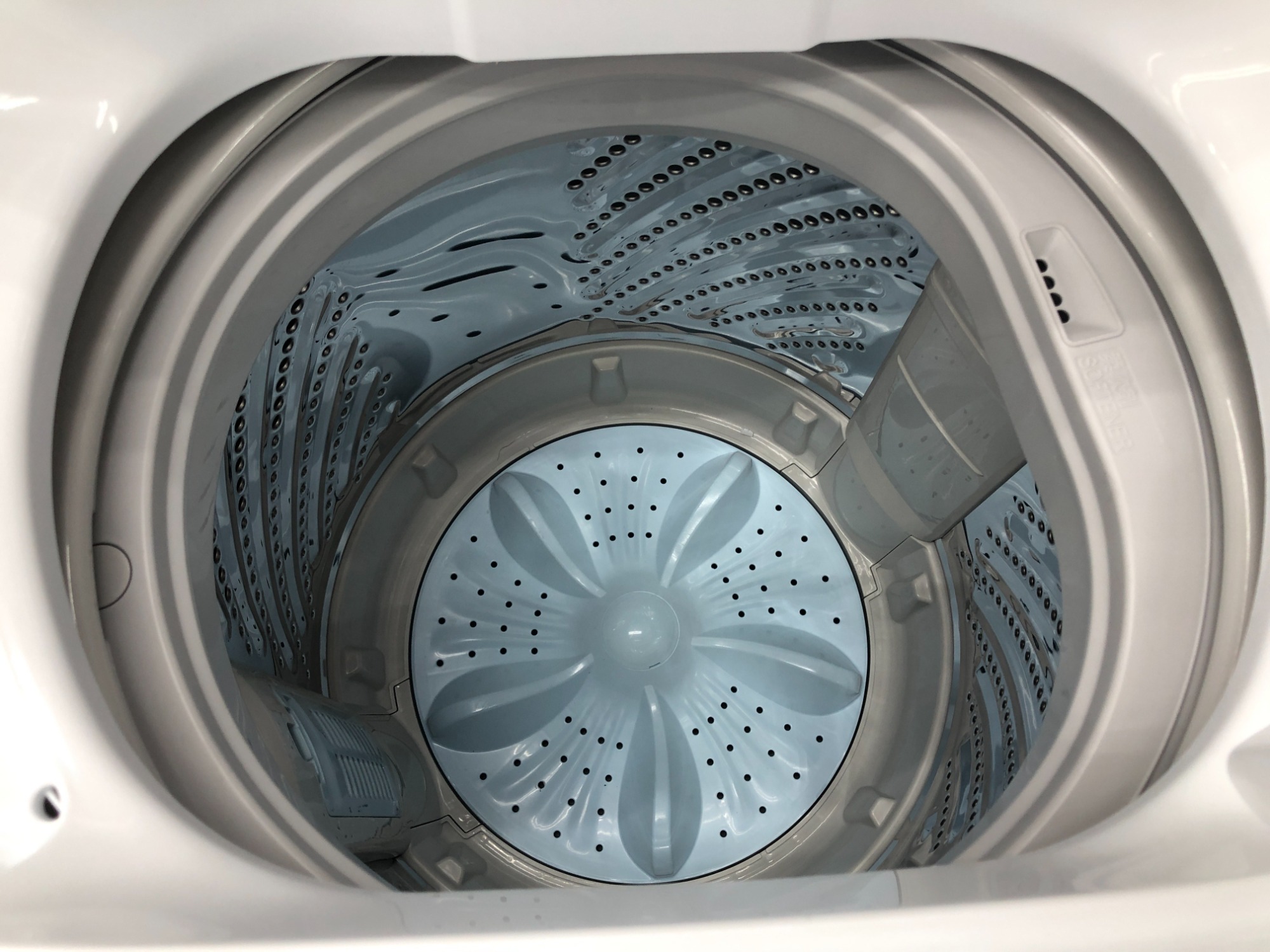 家電一年保証付き！】2022年製Hisense(ハイセンス) 全自動洗濯機 HW  