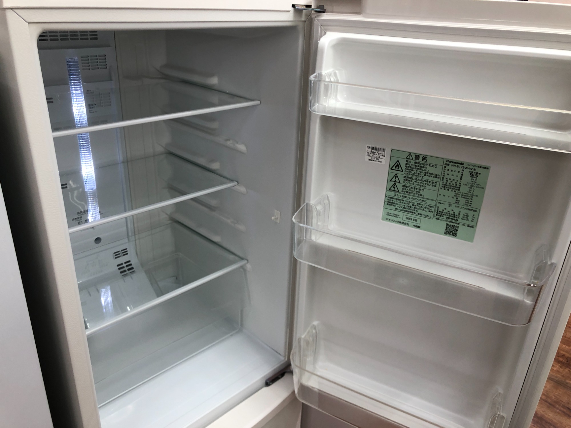 Panasonic(パナソニック) 2ドア冷蔵庫 NR-B17BW-W 2019年製 入荷