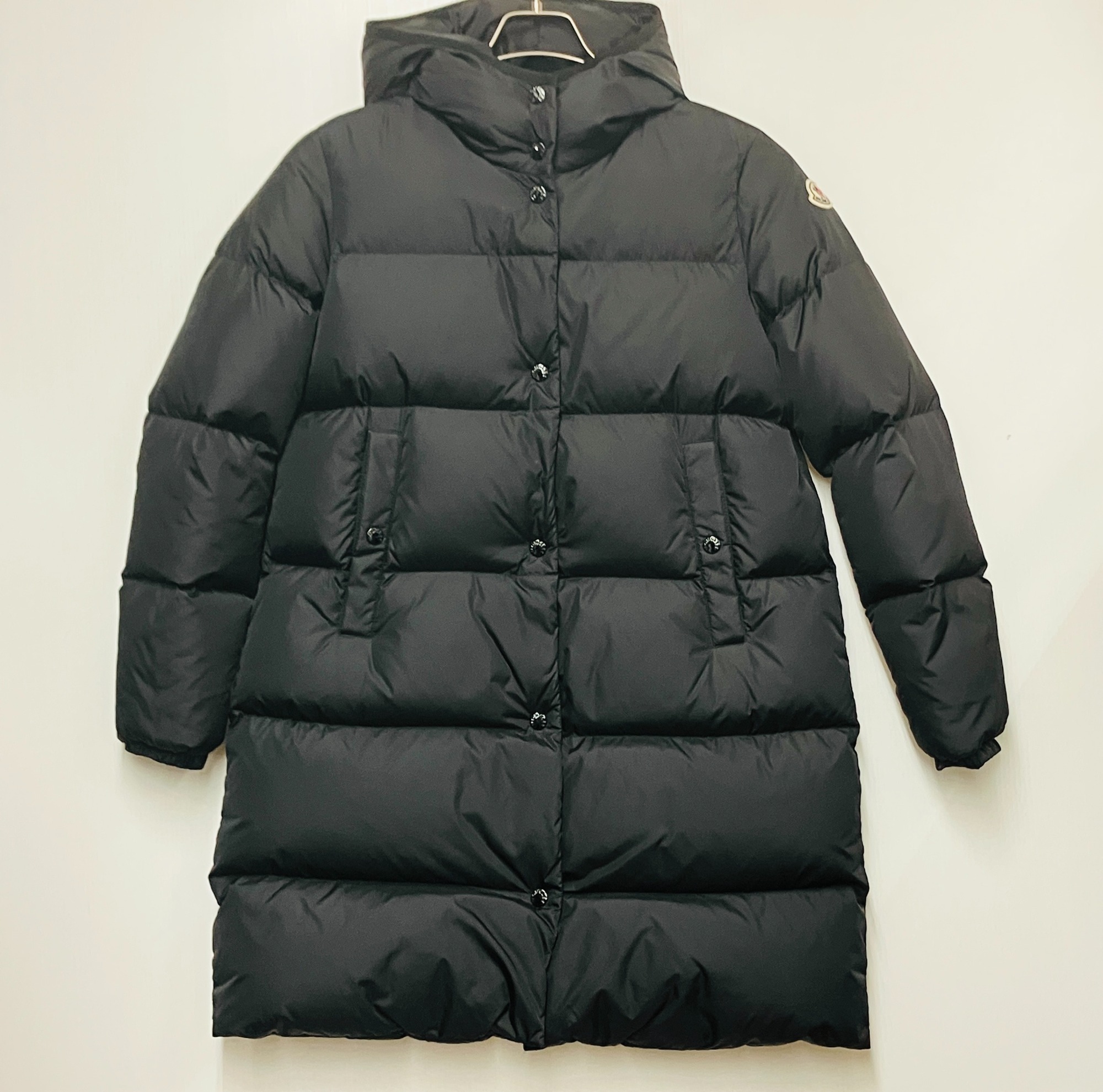 【新品】MONCLER BURGAUX ロング ダウンジャケット 0 ギフト包装 MONCLER ロングダウンジャケット 「BURGAUX」 – COLDBECK ONLINE