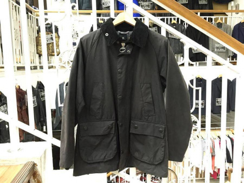 ジャケットのバブァー(Barbour)