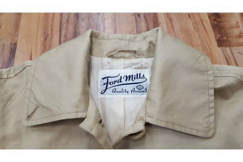 カーディガンのワンピース