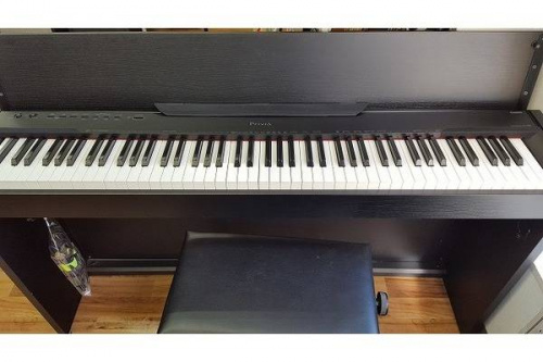 電子ピアノのカシオ（CASIO）