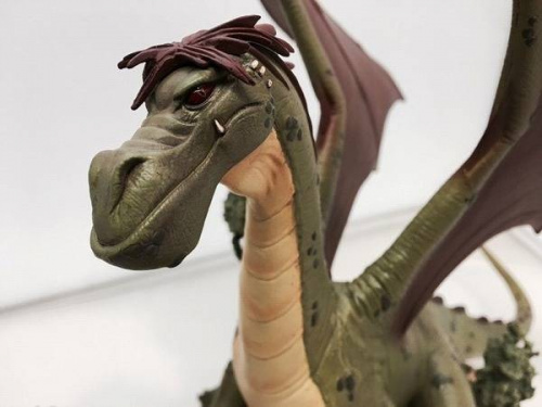 フィギュアのDisney Dragonkind