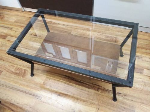 テーブルの松戸