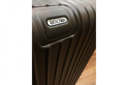 バッグのRIMOWA