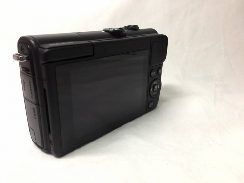 ミラーレスカメラのキャノン（Canon）