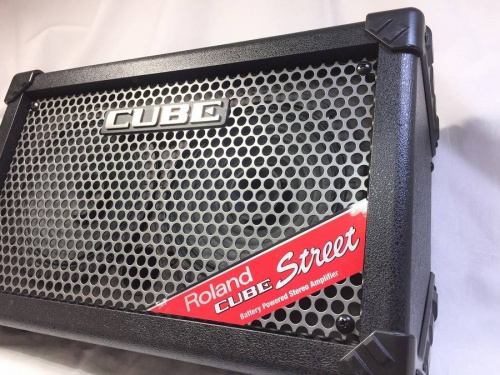 ROLANDのCUBE Street