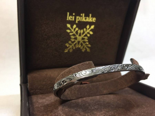 ブランド・ラグジュアリーのアクセサリー