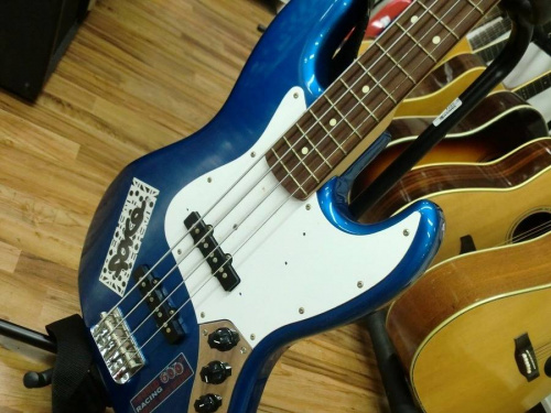 fender japanのベース