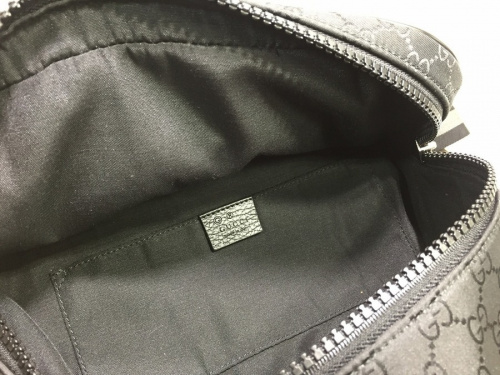 ボディーバッグのGUCCI