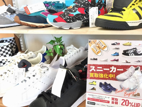 メンズファッションのスニーカー