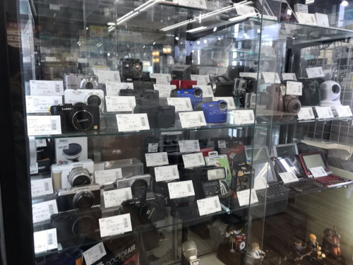 デジタルカメラのデジタル一眼レフカメラ