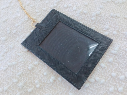 サフィアーノの2つ折り長財布