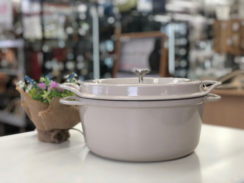 キッチン雑貨の鍋